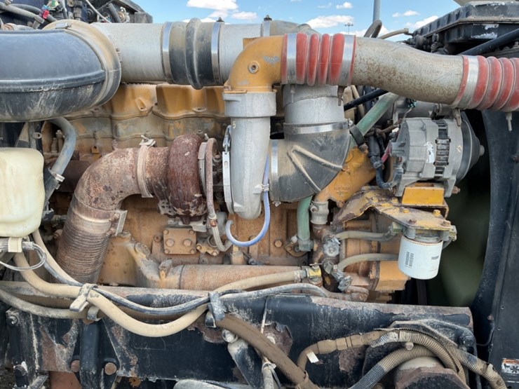 2000-peterbilt-379-image-11