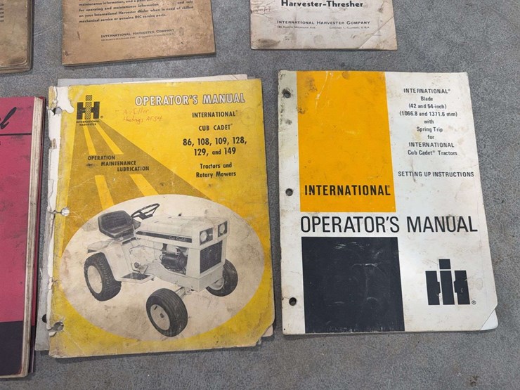 international-harvester-literature-lot-assortment-image-4
