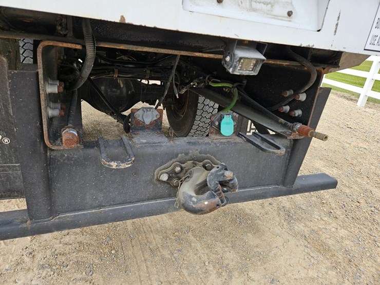 2011-international-durastar-4300-image-17