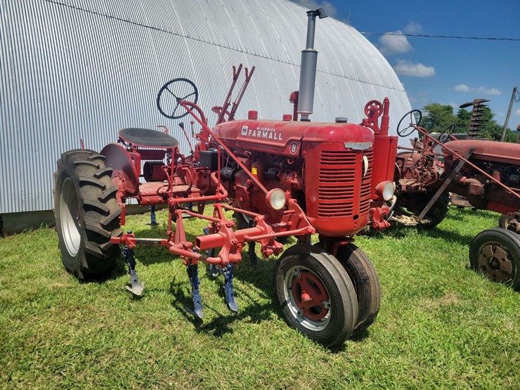 1947-farmall-b-with-mounted-cultivator-image-8