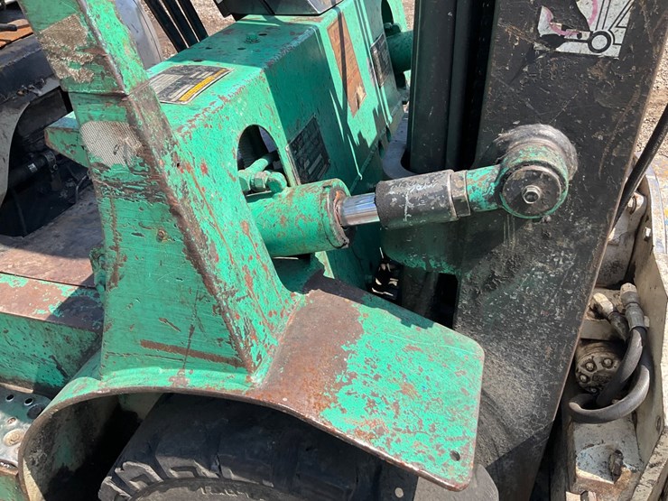 mitsubishi-fg25-image-33