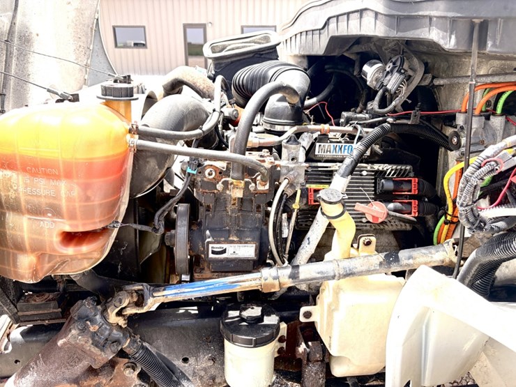 2010-international-durastar-4300-image-11