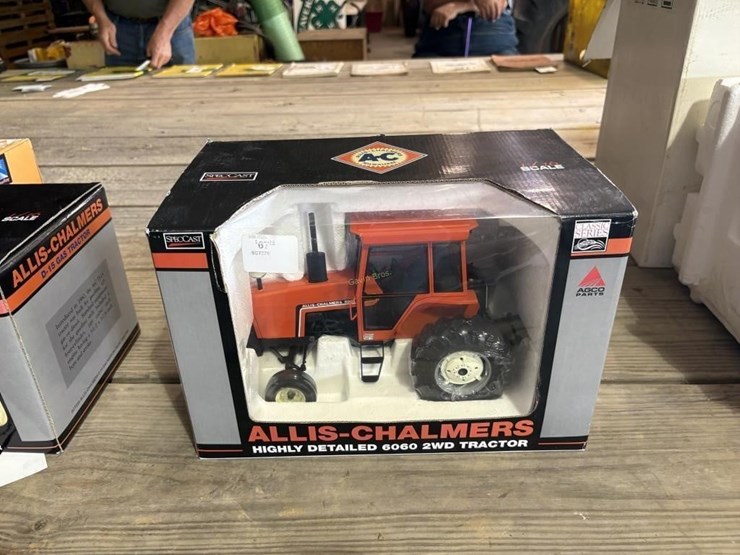 speccast-allis-chalmers-highly-detailed-6060-2wd-image-1