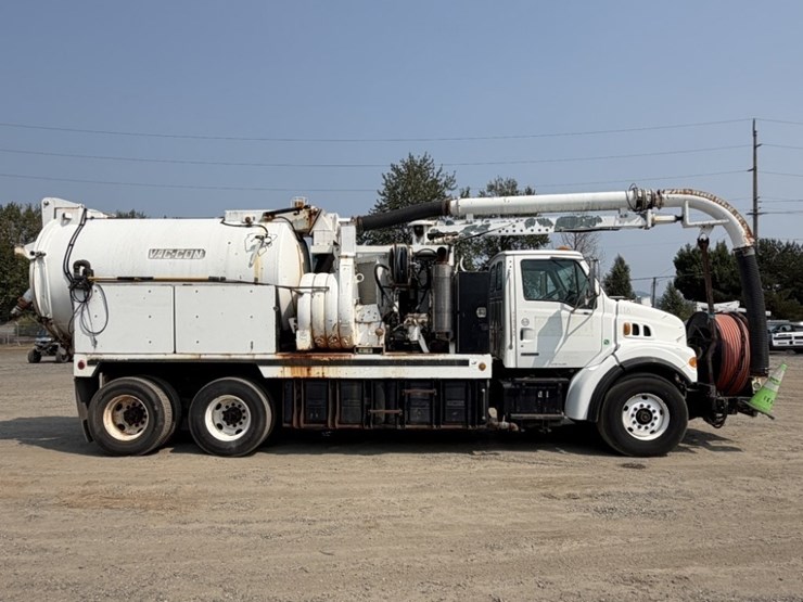 2004-sterling-l7500-image-3