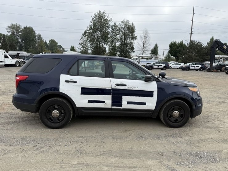 2015-ford-explorer-image-3