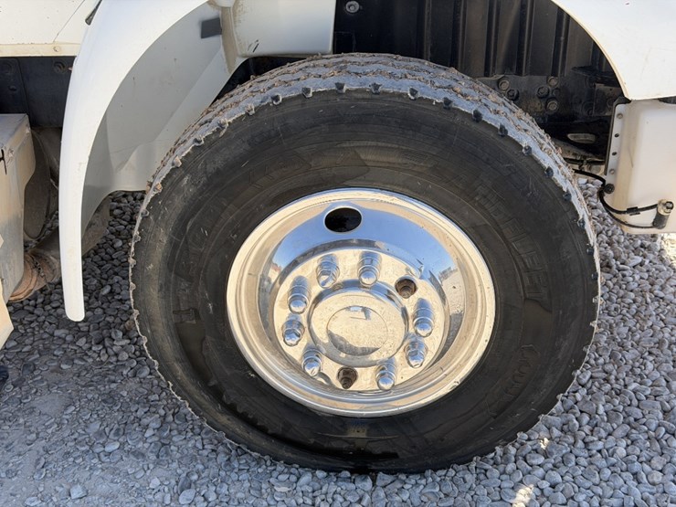 2016-international-durastar-4300-image-17