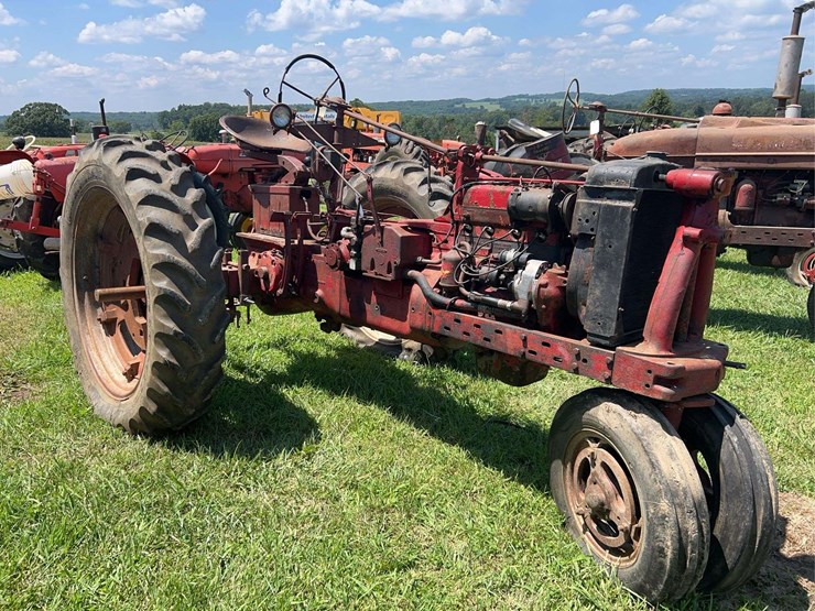 1954-farmall-super-h-image-8