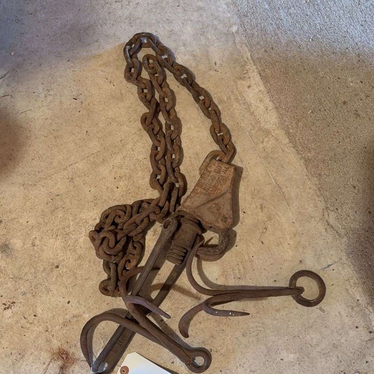 Hooks and Chain