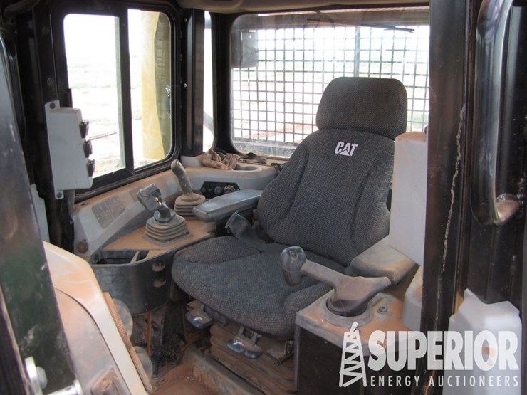 caterpillar-d6t-xl-image-9