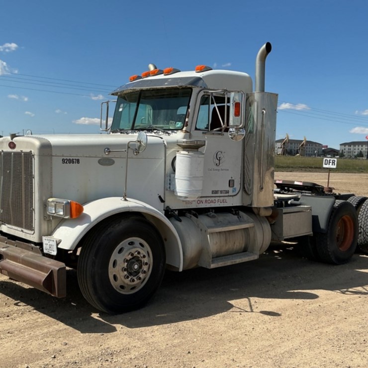 2000 PETERBILT 379