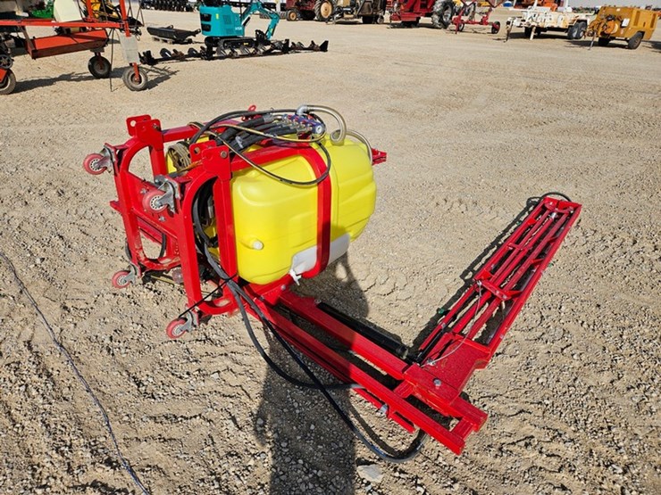 #113-•-3-pt-sprayer-image-2