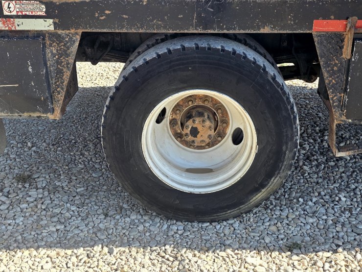 2015-international-durastar-4300-image-18
