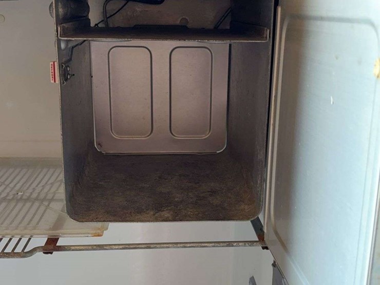 international-harvester-ua-87-refrigerator-image-13