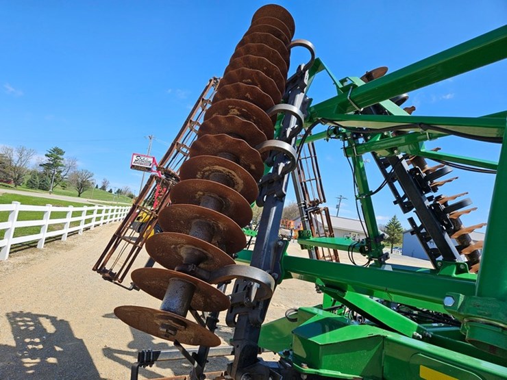 john-deere-2623vt-image-44