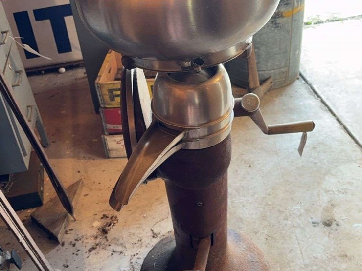 mccormick-deering-cream-separator-image-4