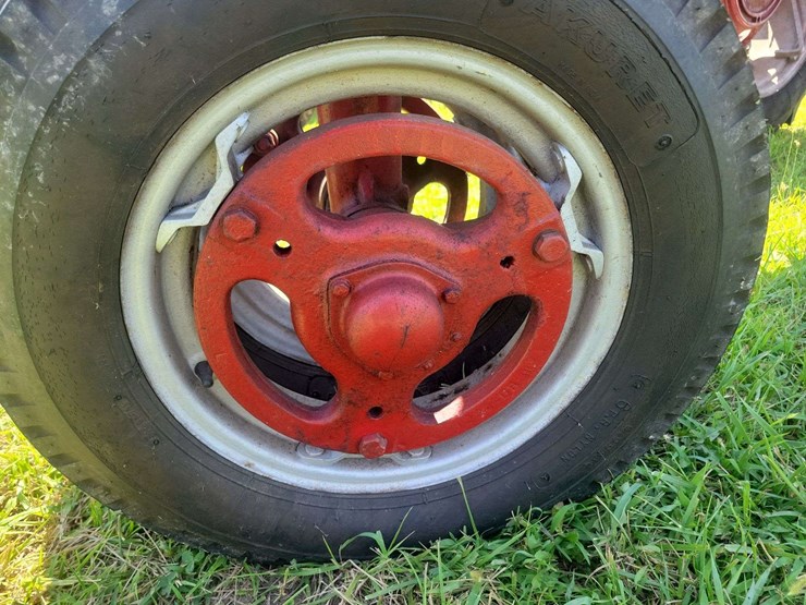 farmall-460-image-9