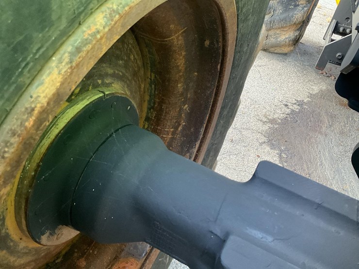 2006-deere-648g-iii-image-66