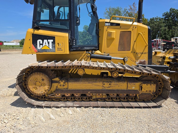 2016-caterpillar-d6k2-lgp-image-50