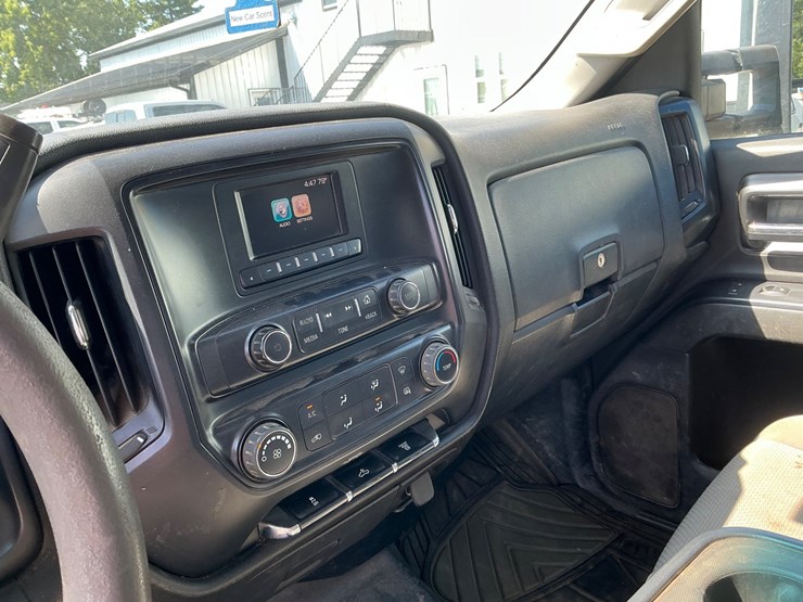 2016-chevrolet-silverado-2500-image-19