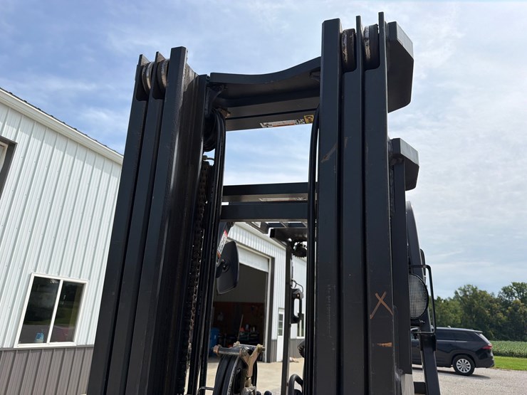 #1363-•-cat-ec25en-electric-forklift-image-11
