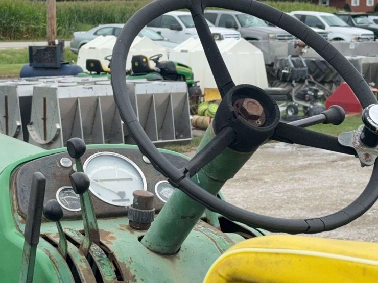 1961-john-deere-3010-image-12