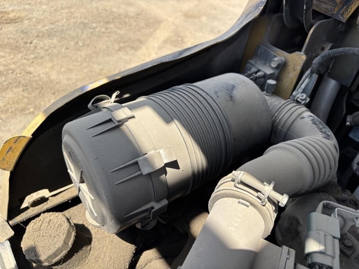 2016-caterpillar-2c6000-image-33