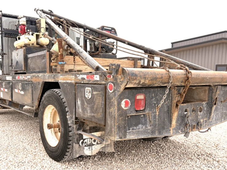 2019-international-durastar-4300-image-7