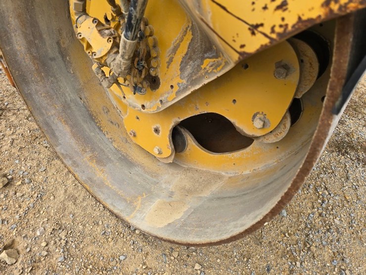 caterpillar-cb54xw-image-20
