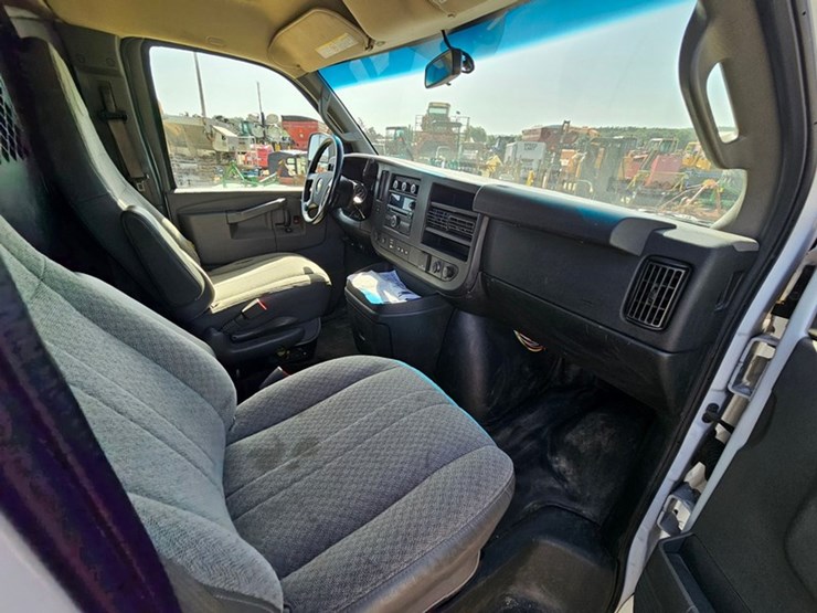2018-chevrolet-g20-image-21