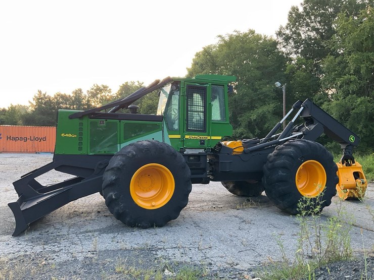 2006-deere-648g-iii-image-3