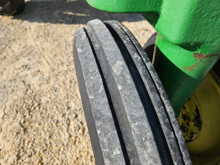 john-deere-b-image-37