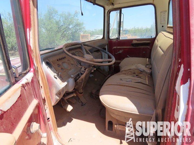 1973-ford-tractor-image-5
