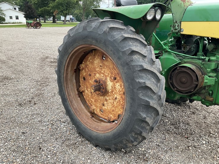 1961-john-deere-730-image-15