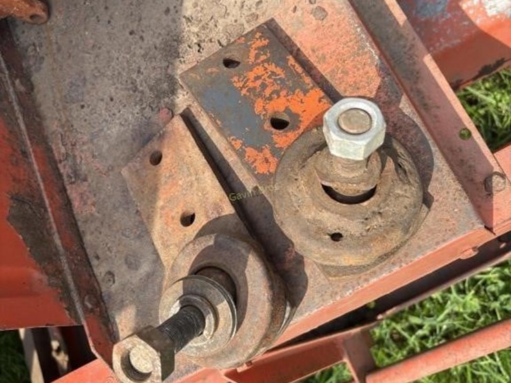 allis-chalmers-model-72-all-crop-harvestor-image-7