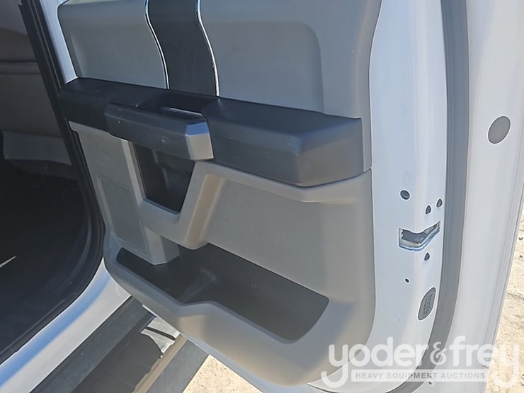 2016-ford-f150-image-27