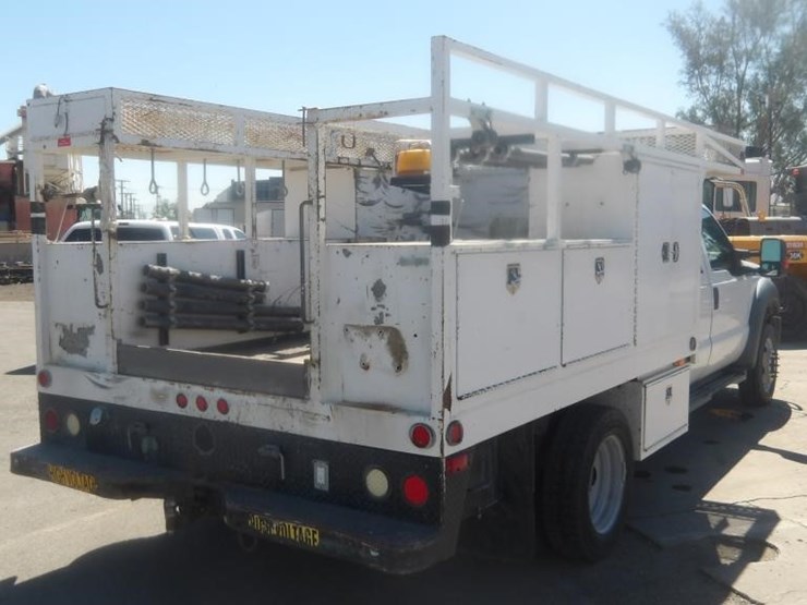 2012-ford-f550-image-3