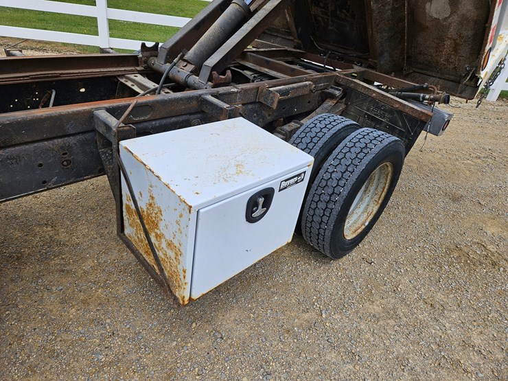 2009-ford-f550-image-65