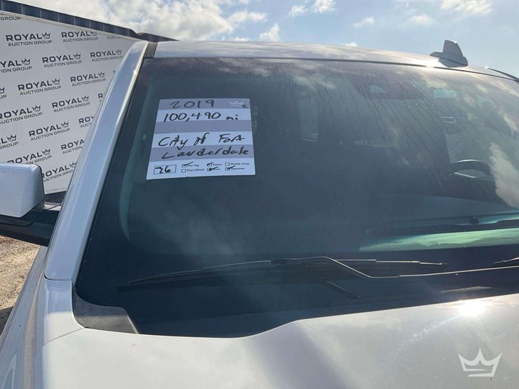 2019-chevrolet-tahoe-image-24