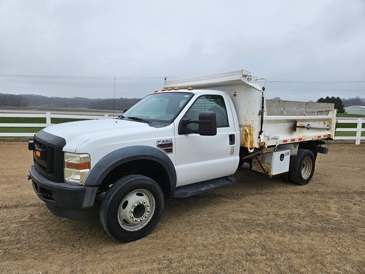 2009-ford-f550-image-1