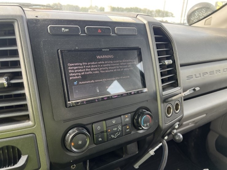 2017-ford-f550-image-31