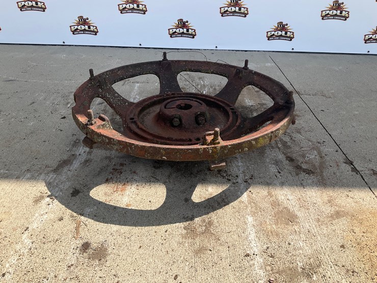 #5024-•-tractor-wheel-cast-center-image-1