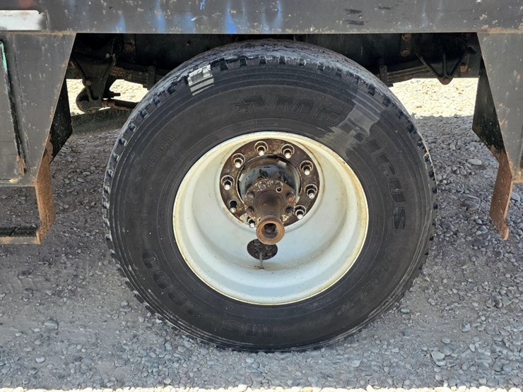 2013-international-durastar-4300-image-17