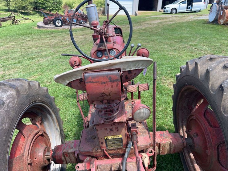 1955-farmall-300-image-11