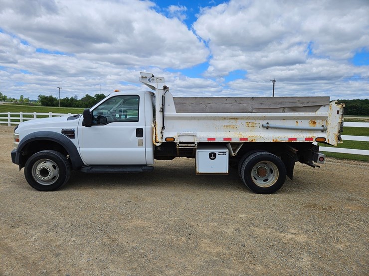 2009-ford-f550-image-46