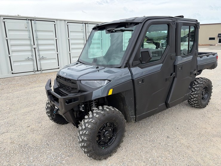 2025-polaris-ranger-crew-image-1