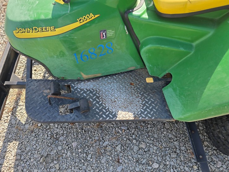 #1012-•-2019-john-deere-1200a-bunker-rake-image-15