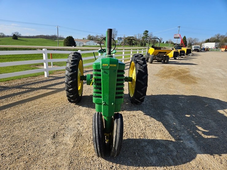 john-deere-b-image-8