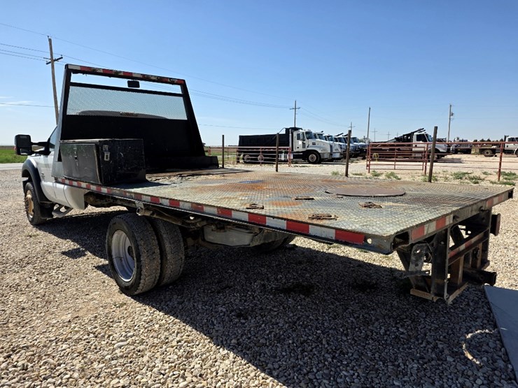 2011-ford-f550-image-7