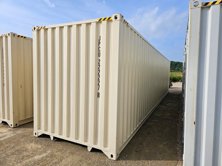 #63-•-40'-one-trip-container-image-4
