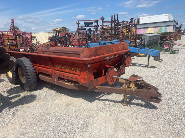 new-holland-676-image-4